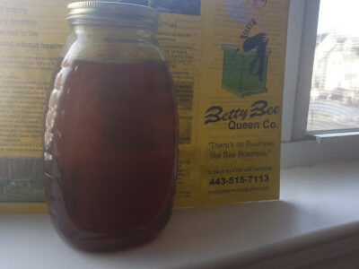 betty bee queen company