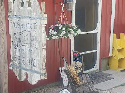 The Bee Hive @ Sweet Life Honey Farm