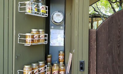 Oliver Frank - Beekeeper