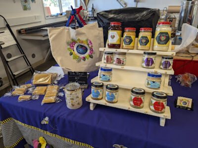 Good Job Bees Honey Farm