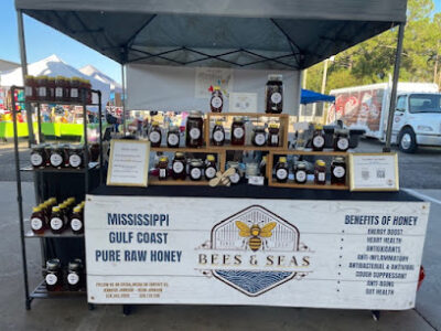 BEES & SEAS