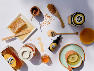 Bee Way Honey Pollination