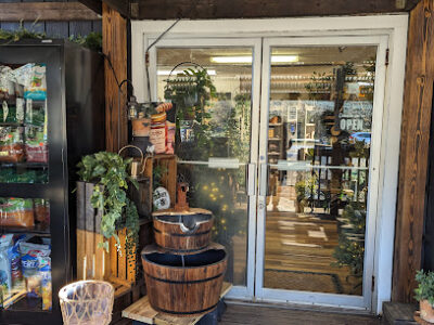 HoneySmith Bees & Gardens